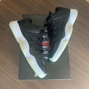Jordan 11 Retro Low 72-10
